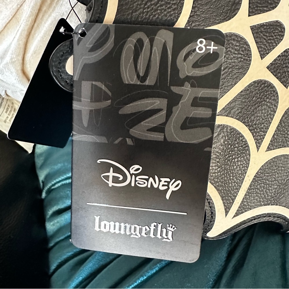 Disney Mickey Mouse Spider Web Glow in the Dark Crossbody Bag: NWT - Picture 3 of 13